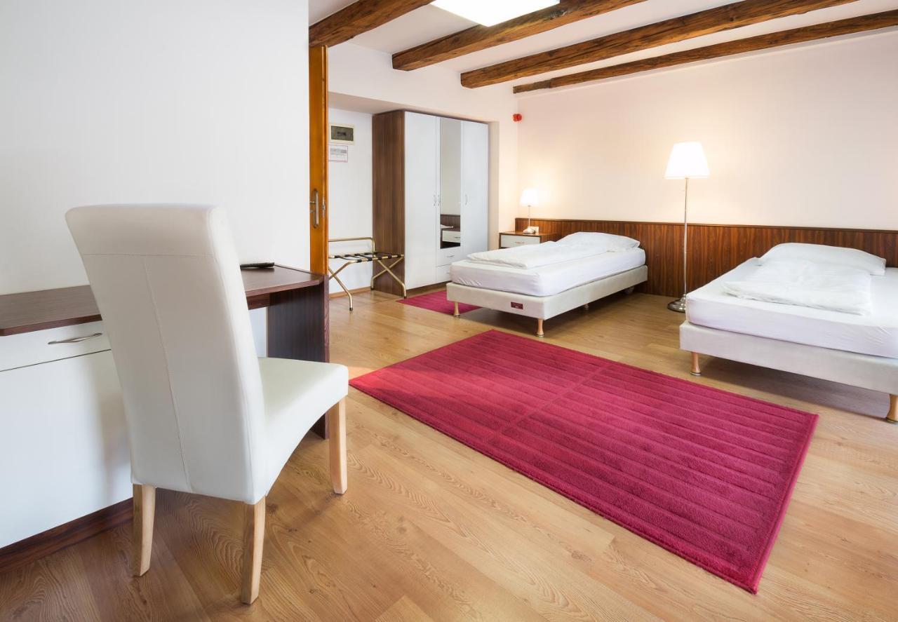 Rubra Panzio Bed and Breakfast Vác Eksteriør billede