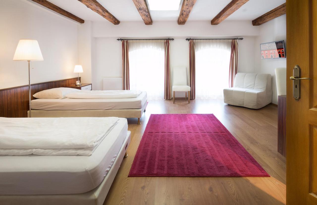 Rubra Panzio Bed and Breakfast Vác Eksteriør billede
