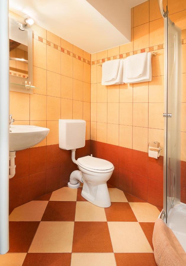 Rubra Panzio Bed and Breakfast Vác Eksteriør billede