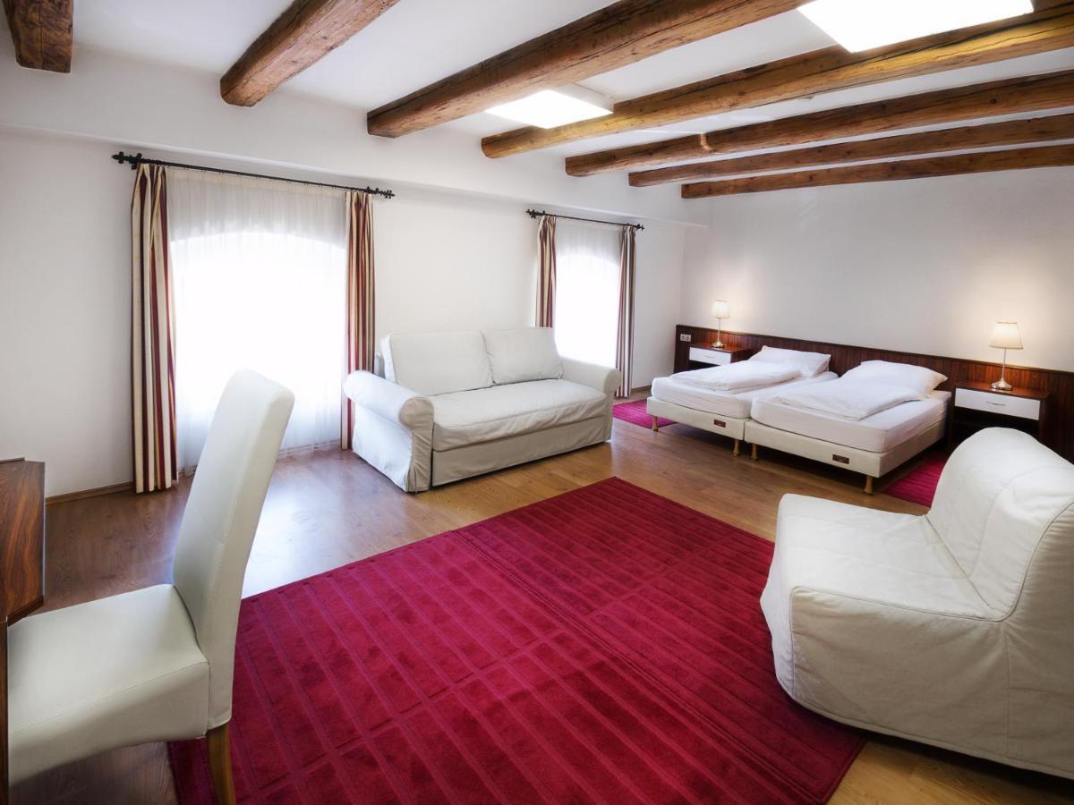 Rubra Panzio Bed and Breakfast Vác Eksteriør billede